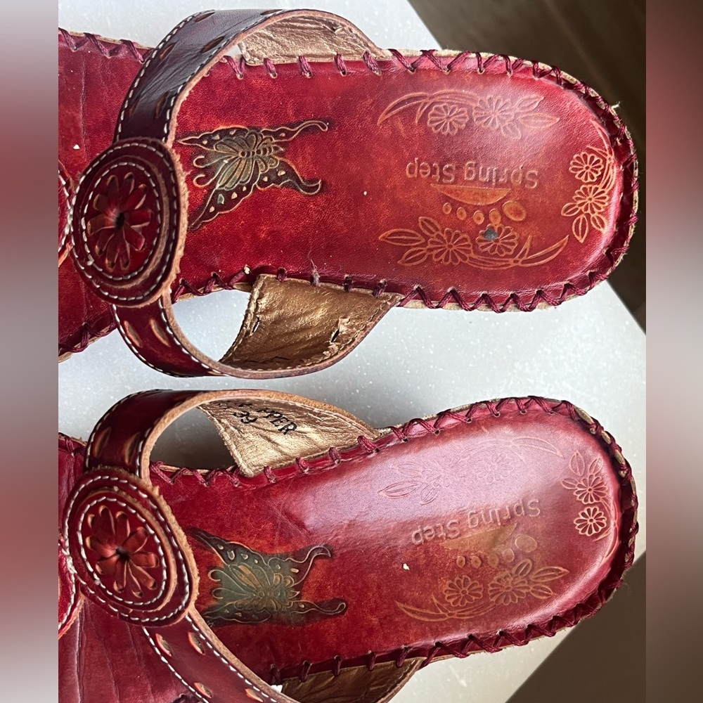 Spring Step Red Sandals Size 8 - Picture 5 of 12